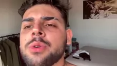 play Gorąca amatorska masturbacja z zabawkami - Big -Cocked Boy staje się niegrzeczny